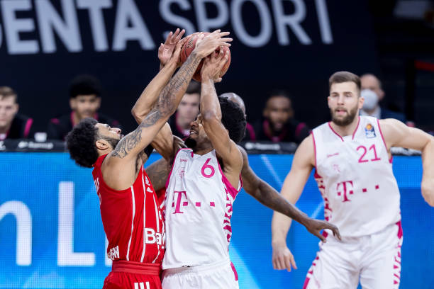 他与吉鲁的 他与吉鲁的